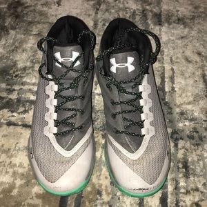 Curry 3’s basket ball shoes